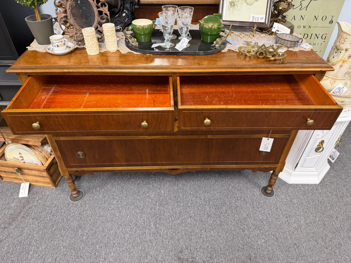 Beautiful Vintage Spacious Dresser w/ Tilting Mirror