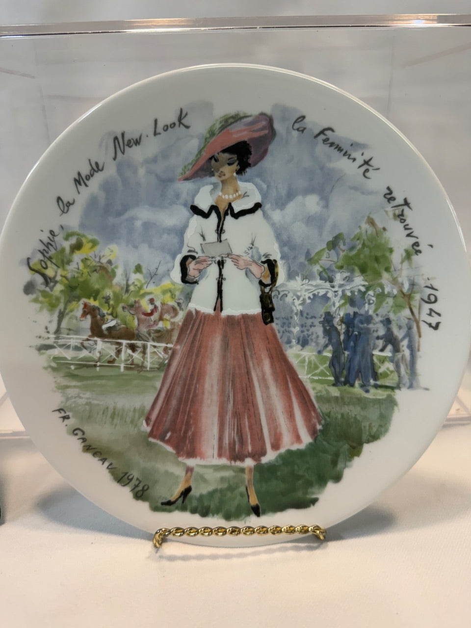 Henriot d'Arceau Limoges Porcelain Plate, Les Femmes du Siècle 1947 — Sophie de la Mode New Look